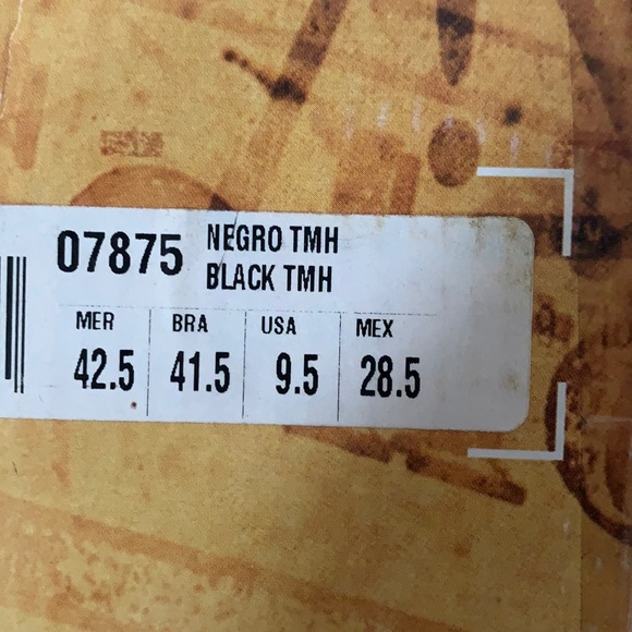 MEN black cowboy boots with belt. main image 4